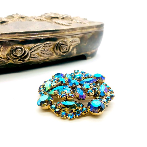 Vintage aurora borealis rhinestone Crystal brooch  💎 - Picture 8 of 15